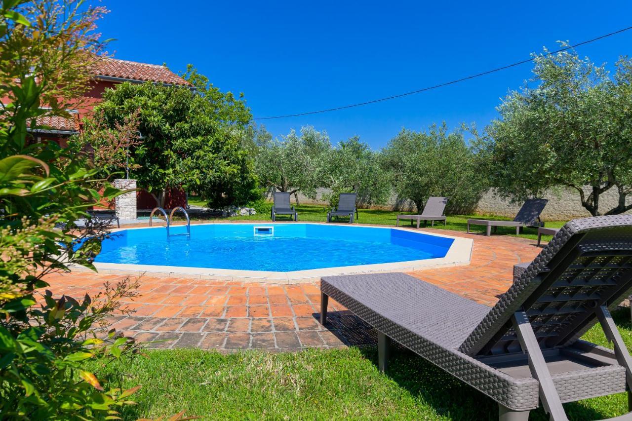 Villa Carla With Private Pool & Kids Playground - Pet Friendly Mutvoran Exterior photo