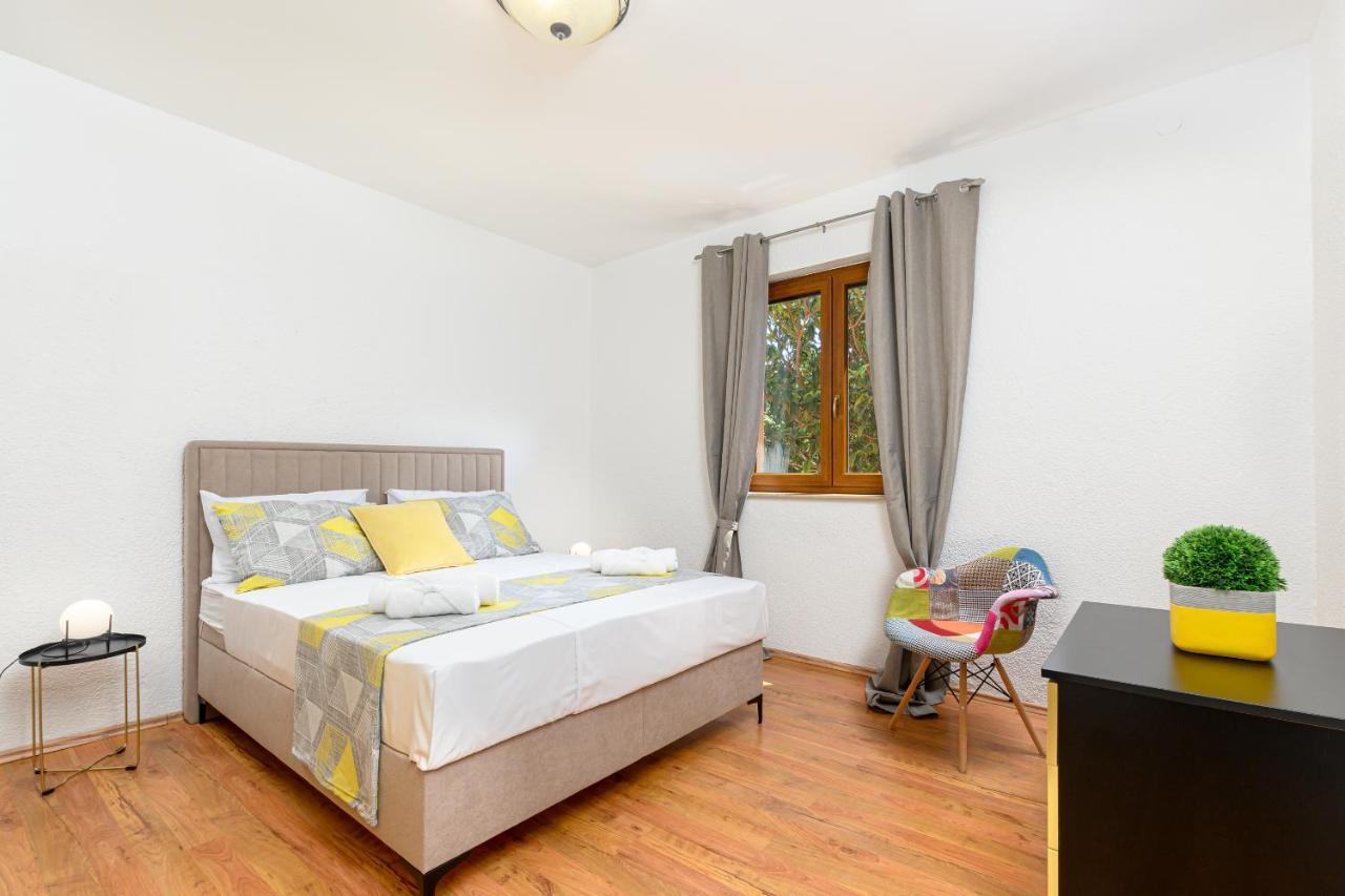 Villa Carla With Private Pool & Kids Playground - Pet Friendly Mutvoran Exterior photo