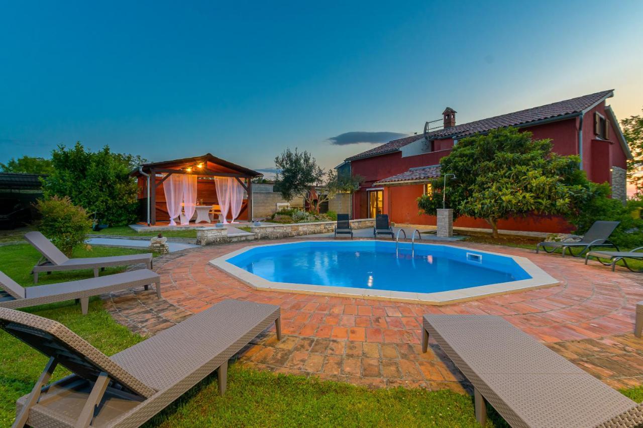 Villa Carla With Private Pool & Kids Playground - Pet Friendly Mutvoran Exterior photo