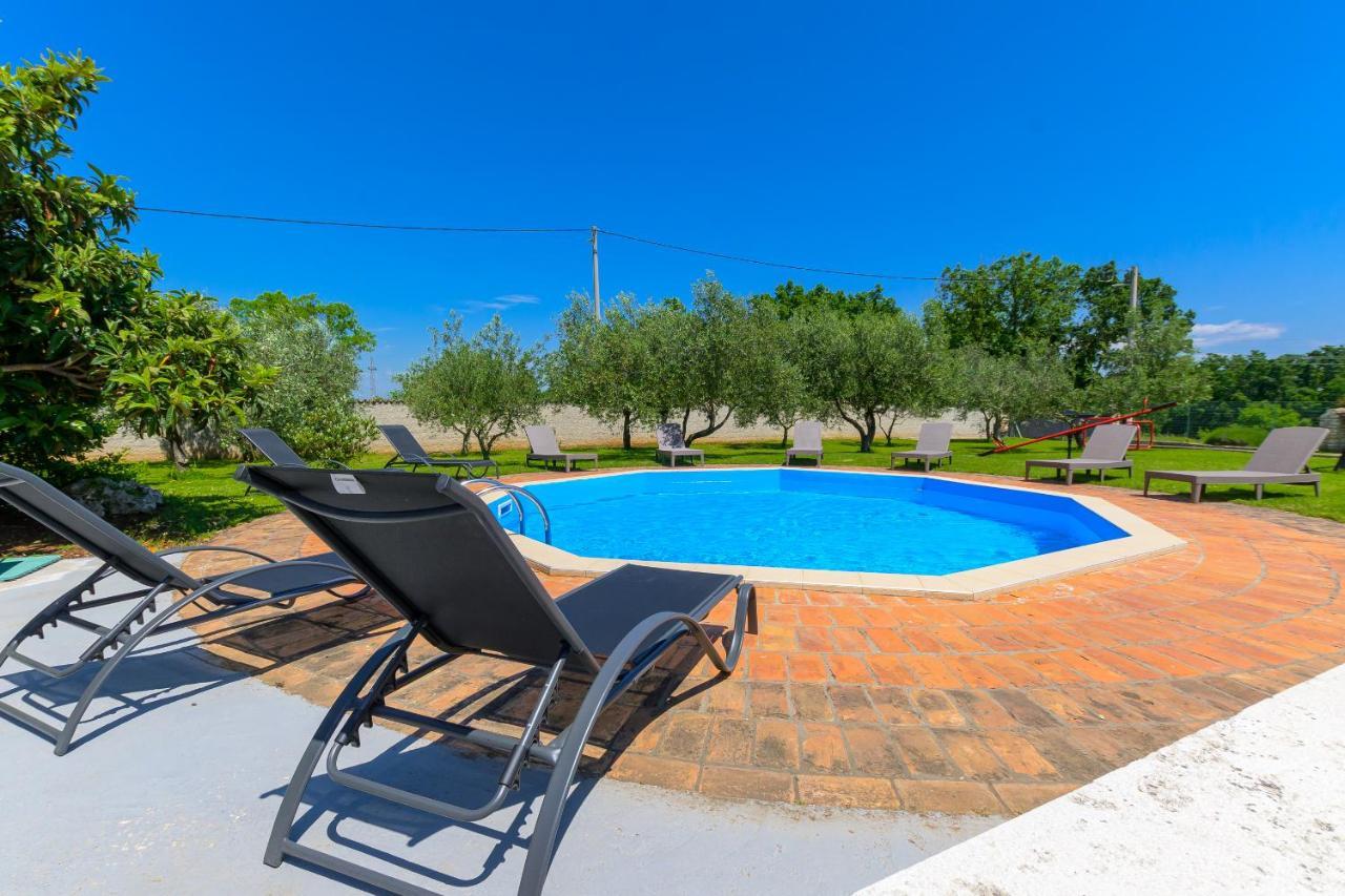Villa Carla With Private Pool & Kids Playground - Pet Friendly Mutvoran Exterior photo